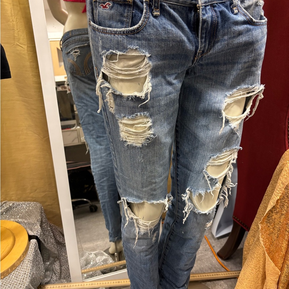 Hollister Medium Blue Ripped Skinny Jeans - Picture 16 of 16